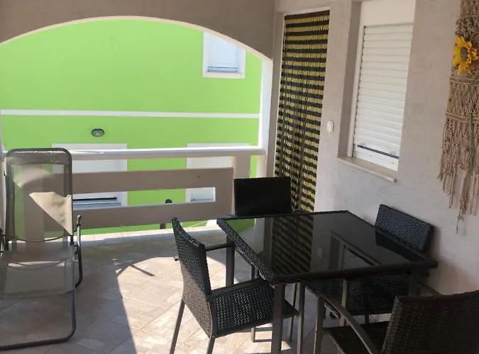 Geli Apartament *