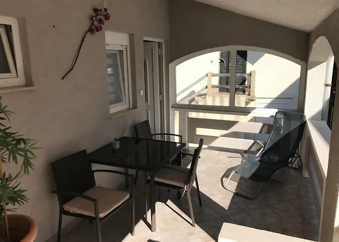 Geli Apartament *